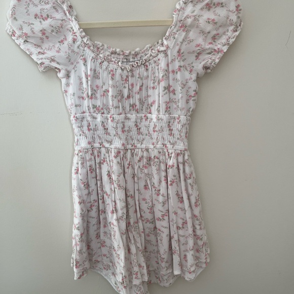 Hollister XS Pink Floral Romper - Picture 2 of 3